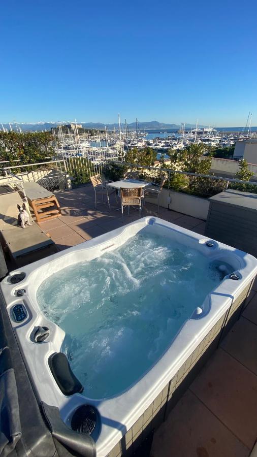 Penthouse Vue Mer Avec Rooftop,Jacuzzi,Et Parking Prive Antibes Buitenkant foto