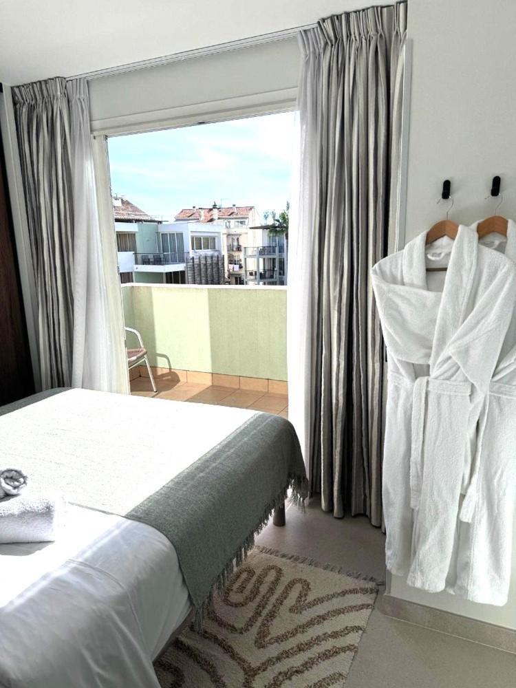 Penthouse Vue Mer Avec Rooftop,Jacuzzi,Et Parking Prive Antibes Buitenkant foto